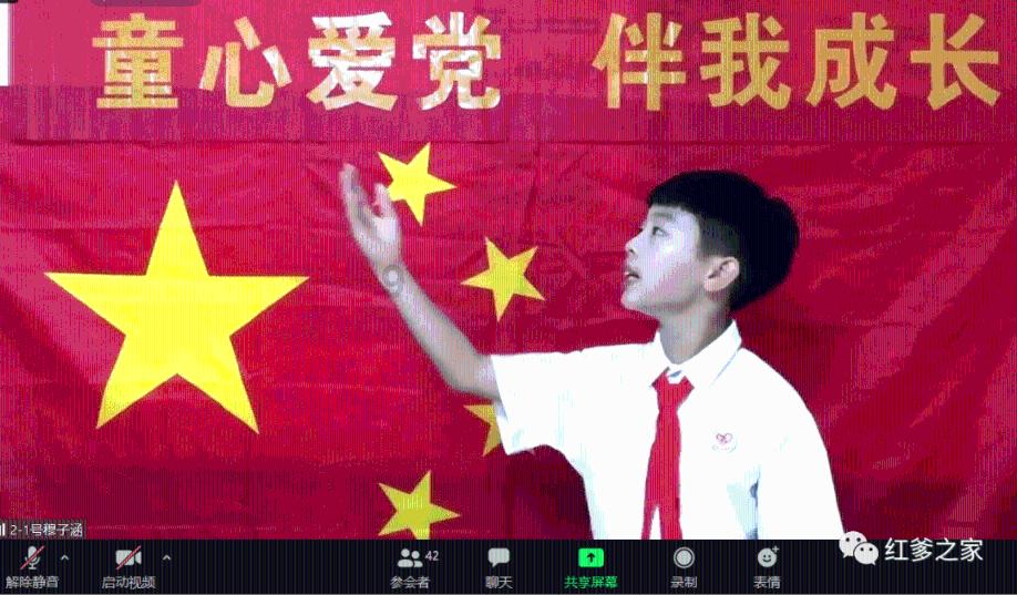 逃离残破的船只